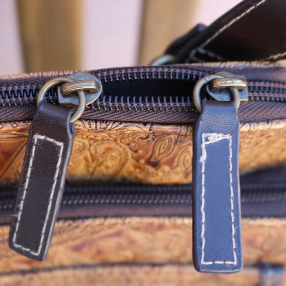 Vintage Relic by Paisley Fossil Crossbody Bag Western Faux Leather - Picture 4 of 16